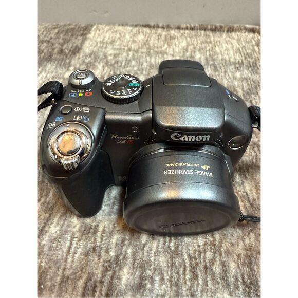 Cannon Powershot S3 IS Camera With 6.0 Megapixel Sensor - Picture 3 of 10